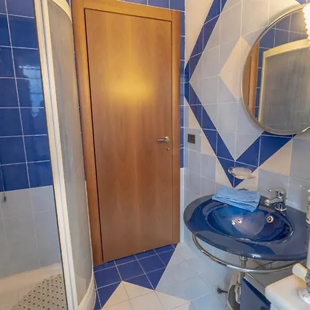 Apartament Iushi Sea *